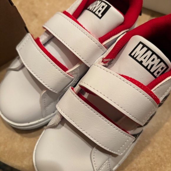 Boys Adidas Marvel Spiderman shoes Size 9 - Picture 5 of 6